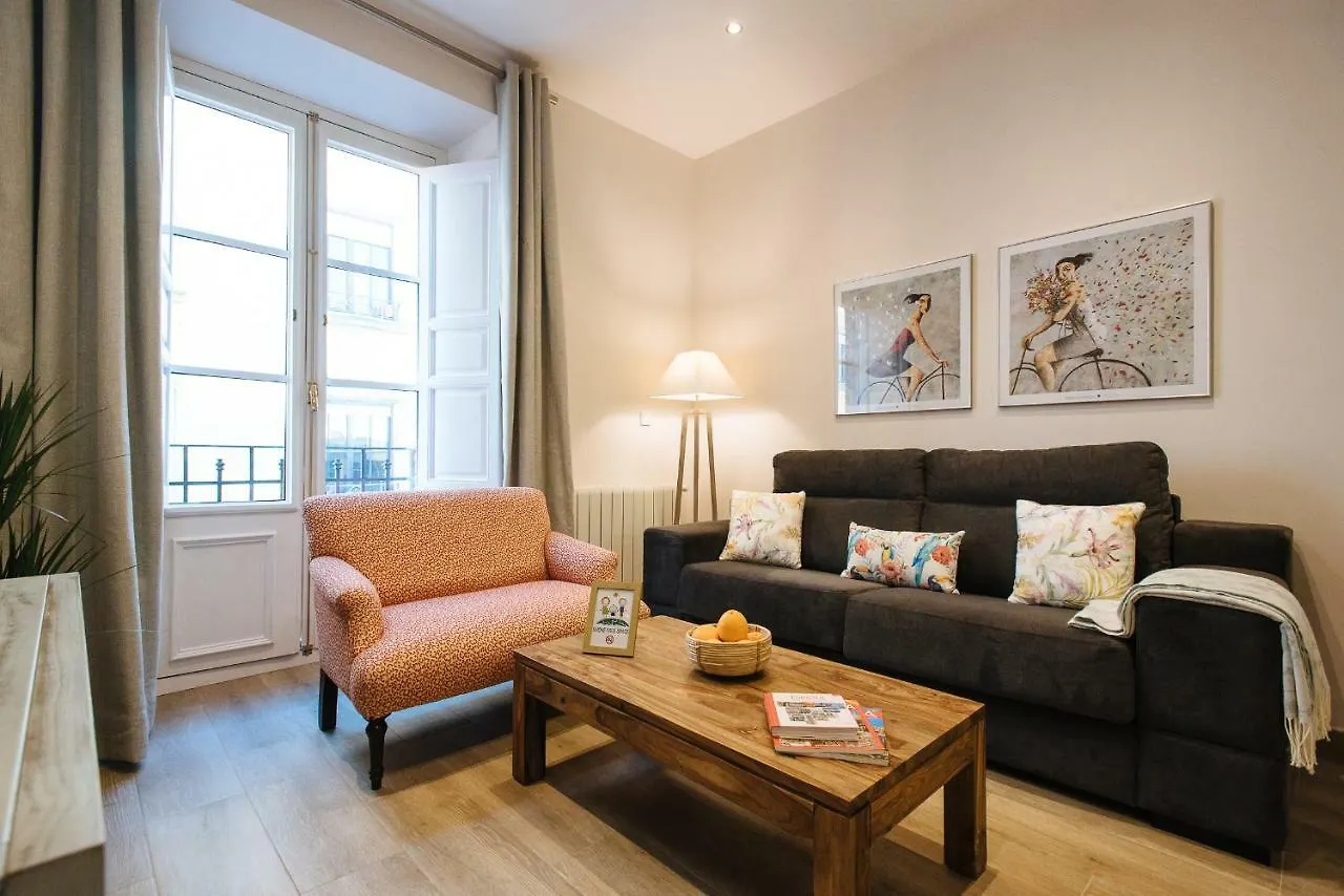 Hostly Aponte Exclusive Apartment-Center-Fibre-Parking Optional-Cless Sevilla Spanien
